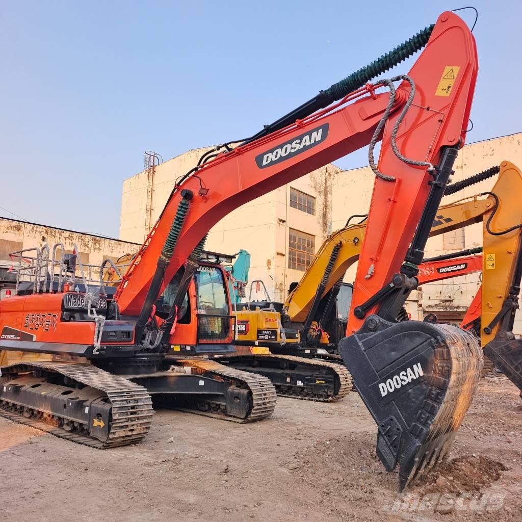Doosan DX225LC-9C Vikšriniai ekskavatoriai