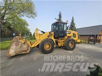 CAT 924K Naudoti ratiniai krautuvai