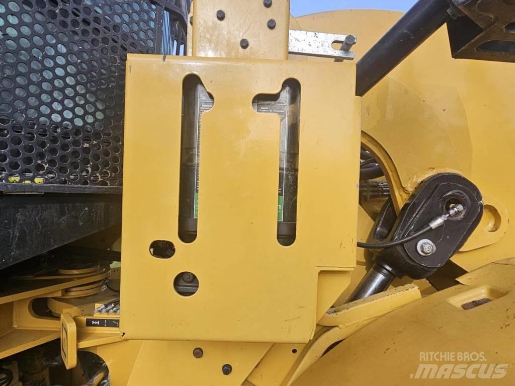 CAT 924K Naudoti ratiniai krautuvai