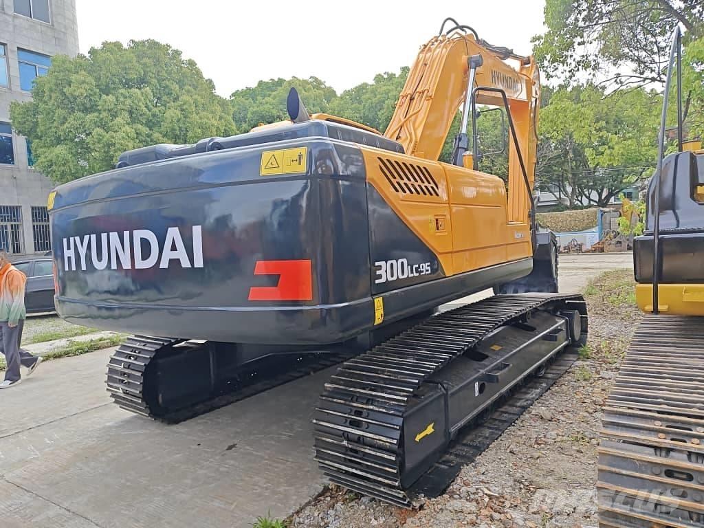 Hyundai R300LC-9S Vikšriniai ekskavatoriai