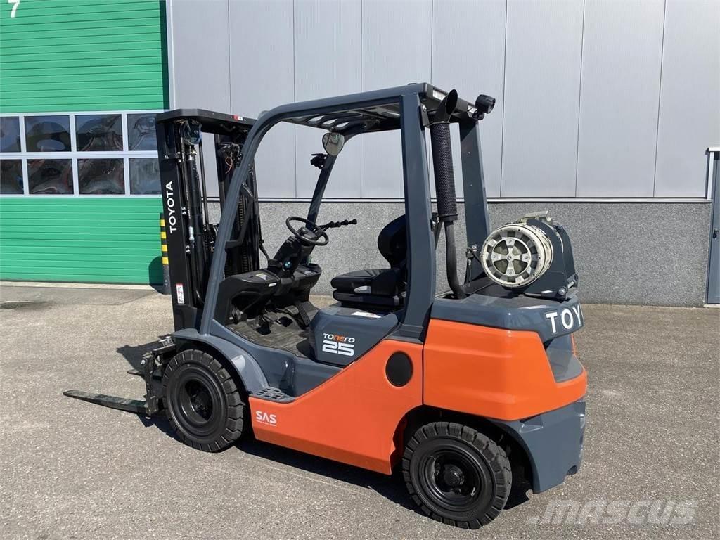 Toyota 02-8FGF25 LPG (dujiniai) krautuvai