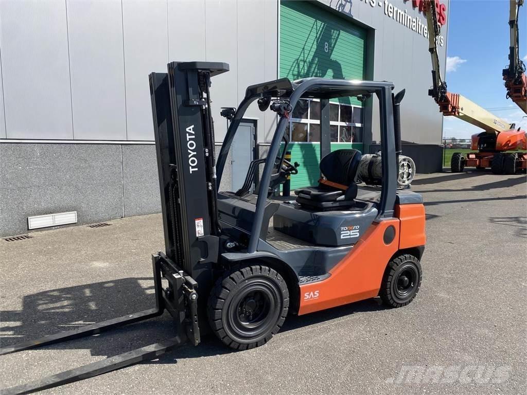 Toyota 02-8FGF25 LPG (dujiniai) krautuvai