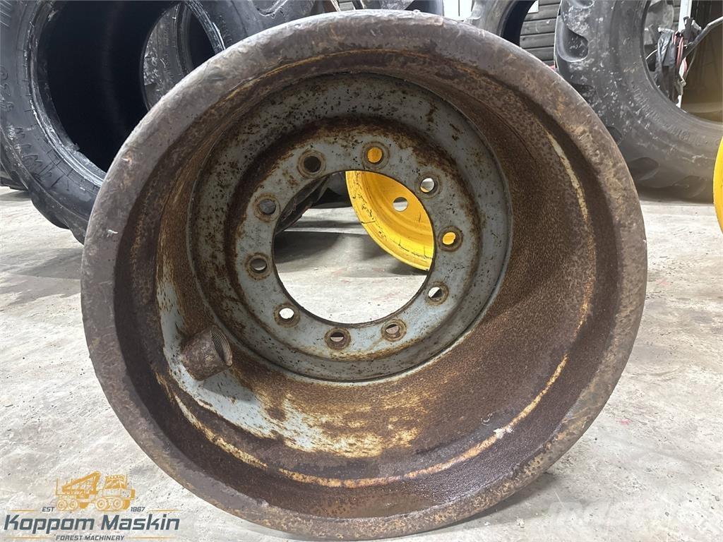 Valmet 860 24x26,5 Padangos, ratai ir ratlankiai