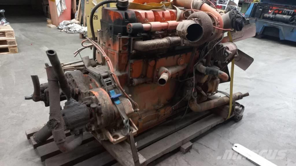 Cummins KTA19-C Varikliai