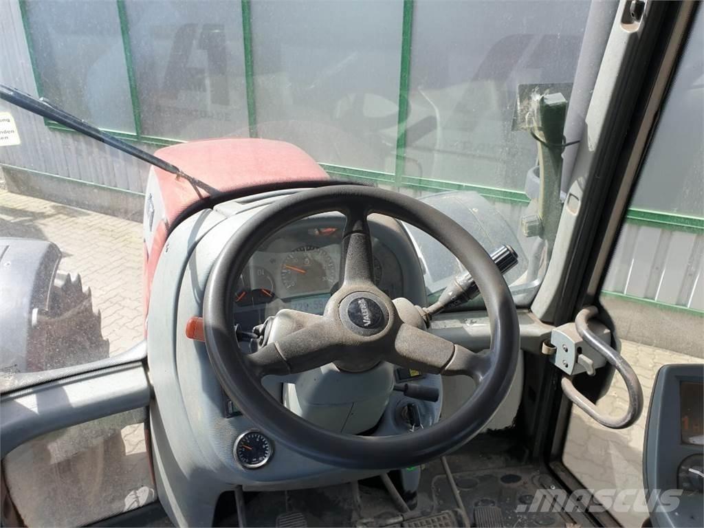 Valtra T151 Traktoriai