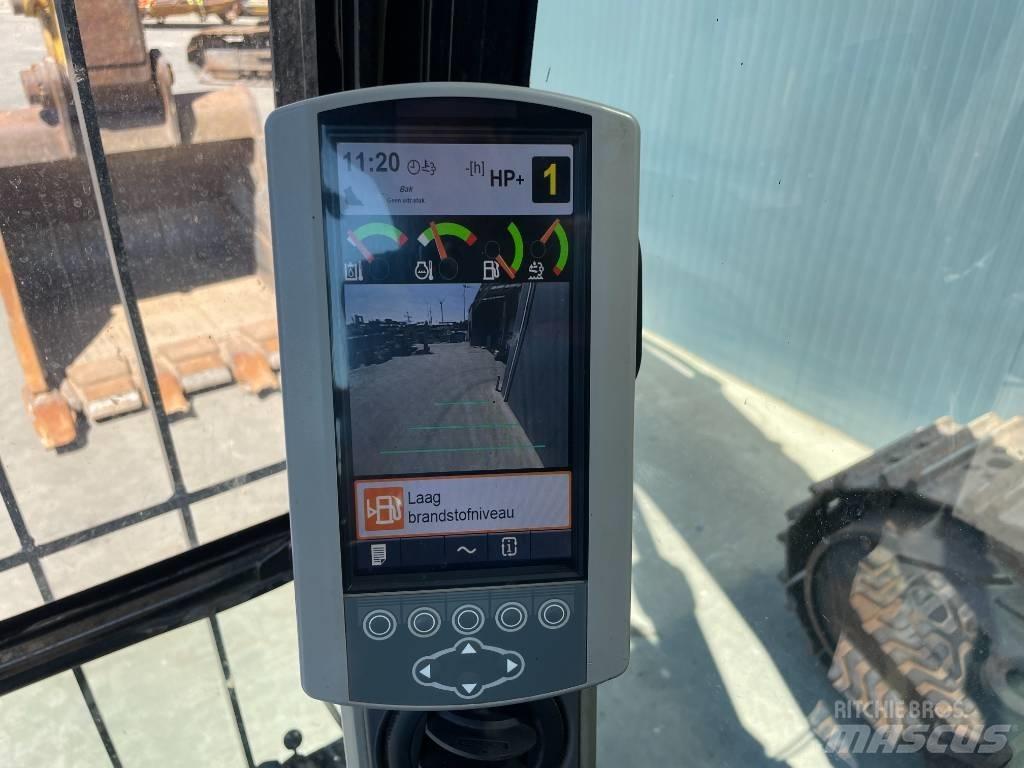 CAT 374F L Vikšriniai ekskavatoriai