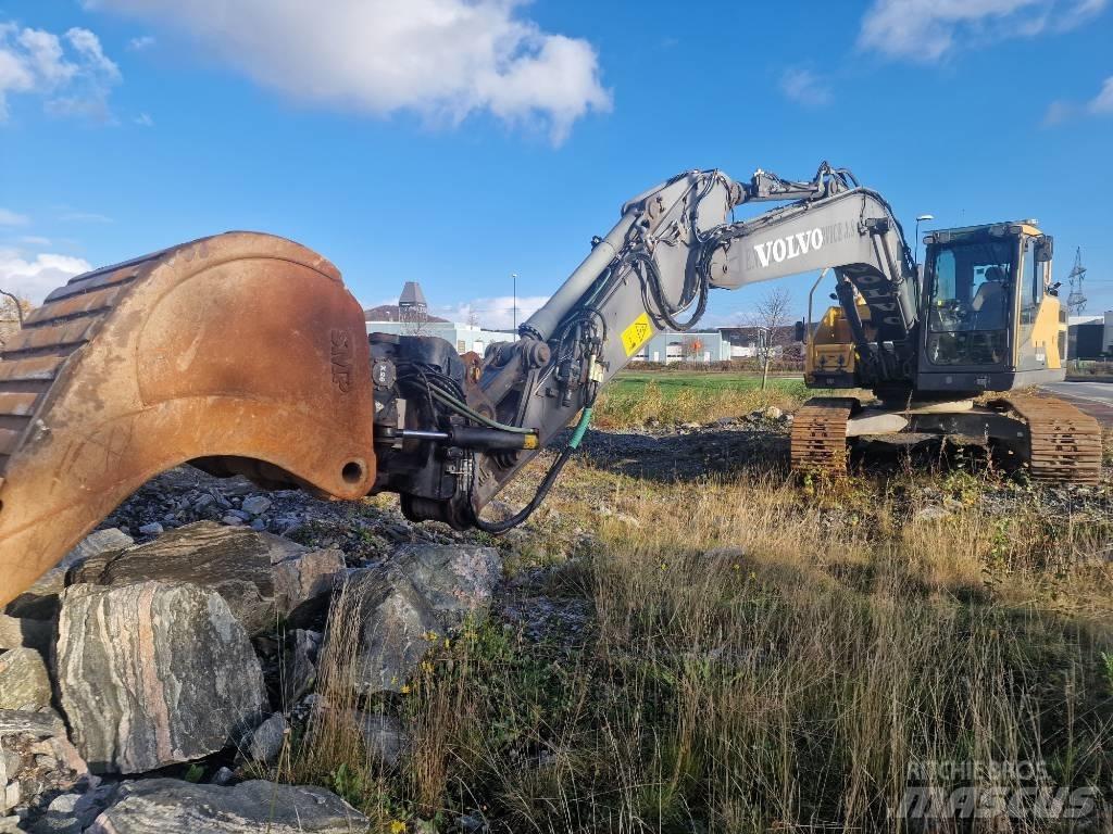 Volvo 220E Vikšriniai ekskavatoriai
