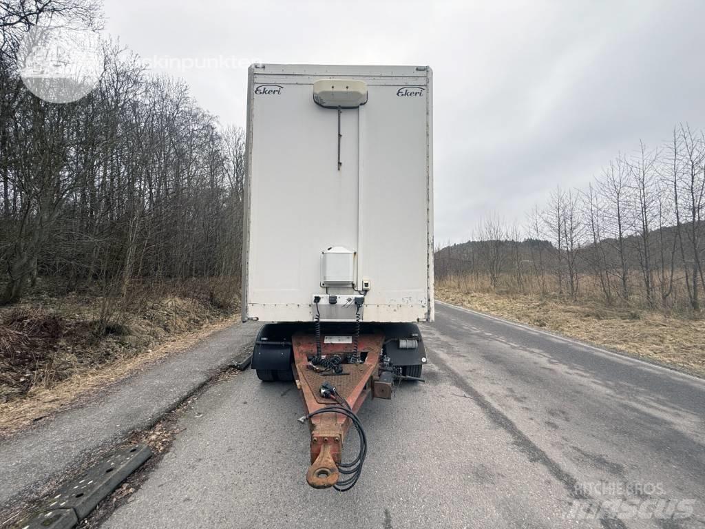 Ekeri L3 Dengtos puspriekabės
