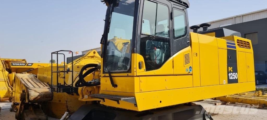Komatsu PC 1250-8 Vikšriniai ekskavatoriai