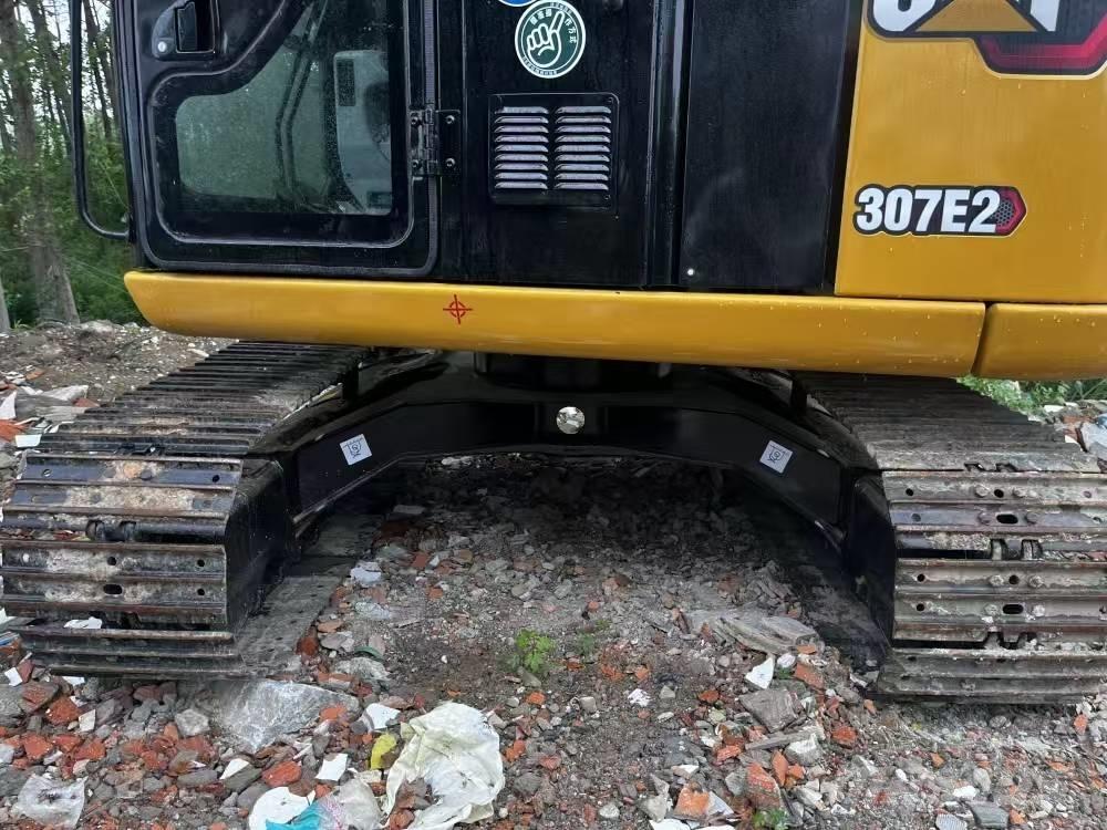 CAT 307 E2 Vidutinės galios ekskavatoriai 7-12 t