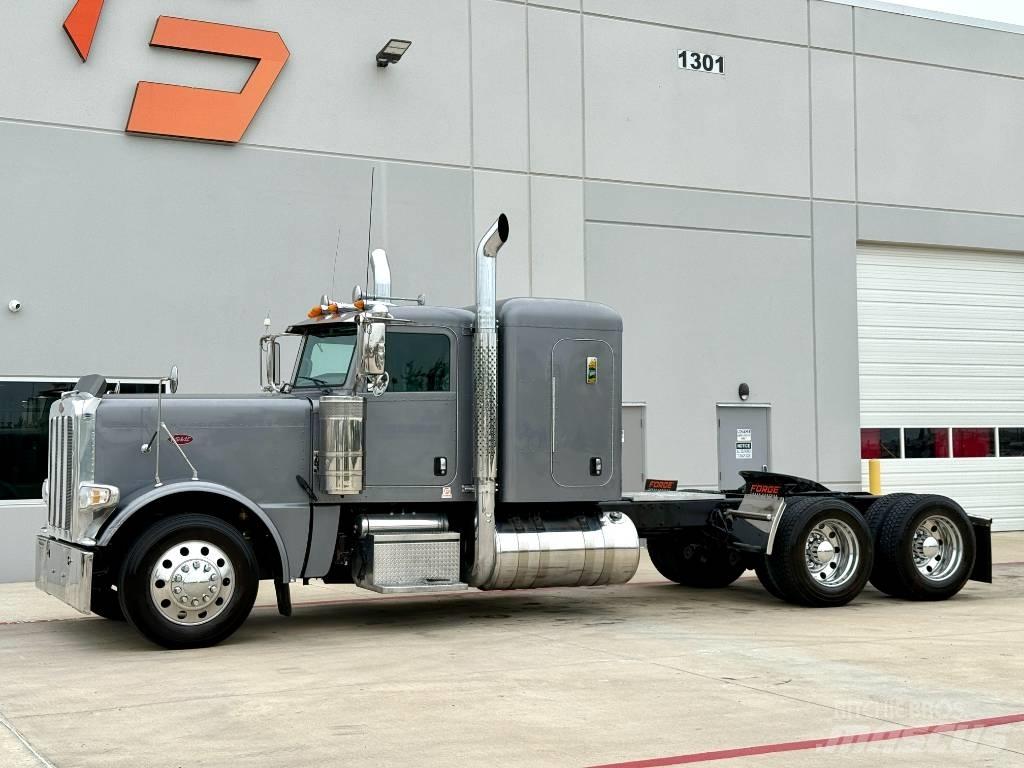 Peterbilt 389 Naudoti vilkikai