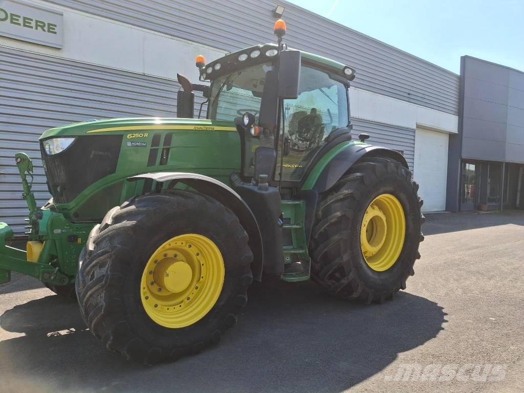 John Deere 6250R Traktoriai