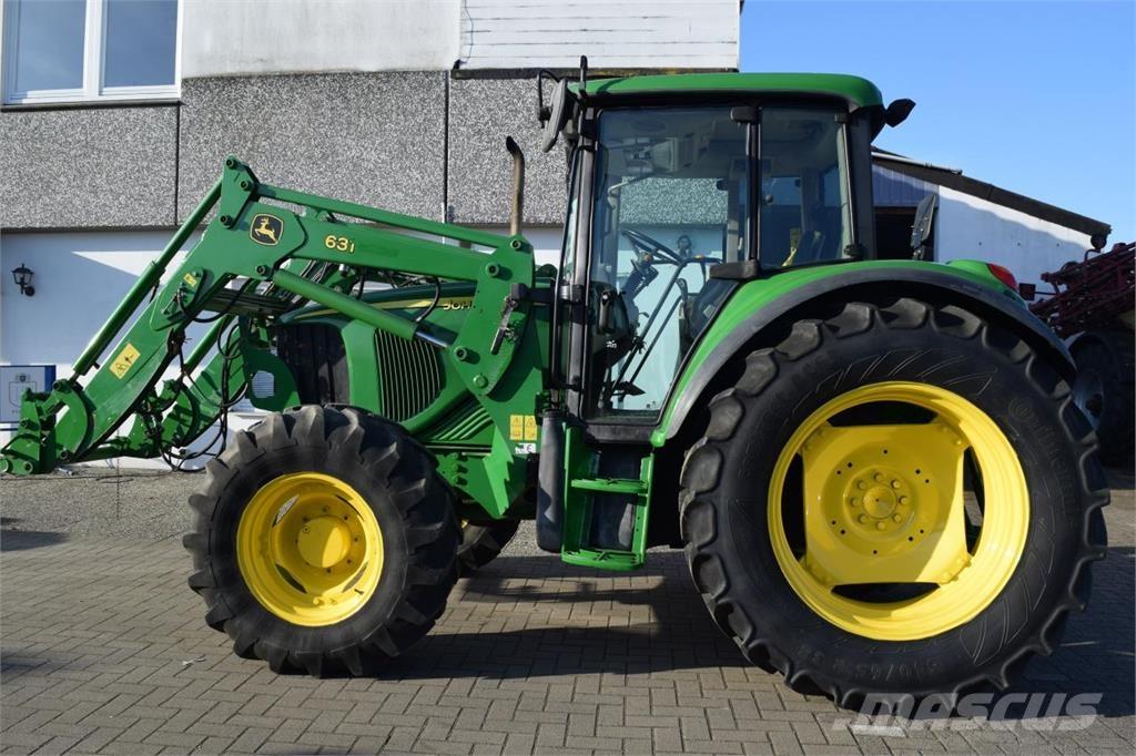John Deere 6220 Traktoriai