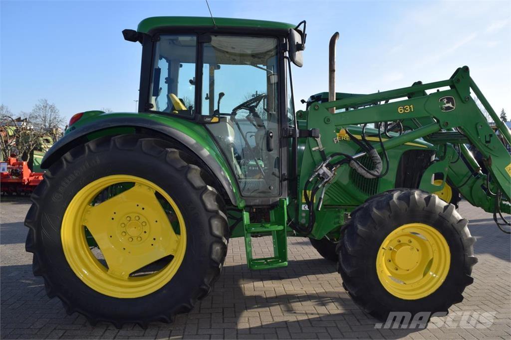 John Deere 6220 Traktoriai