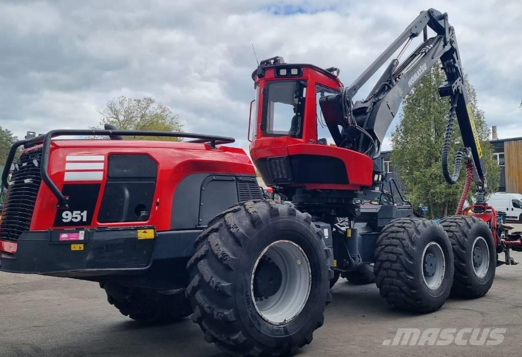 Komatsu 951 Miško technika (Harvesteriai)