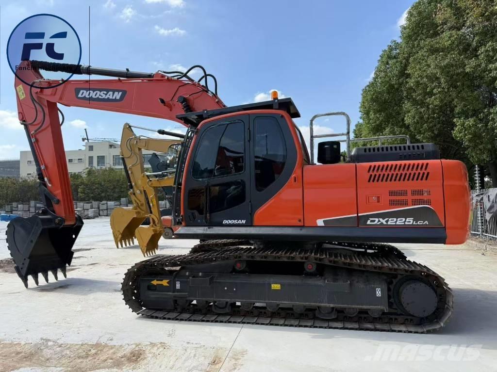 Doosan DX 225 LC Vikšriniai ekskavatoriai