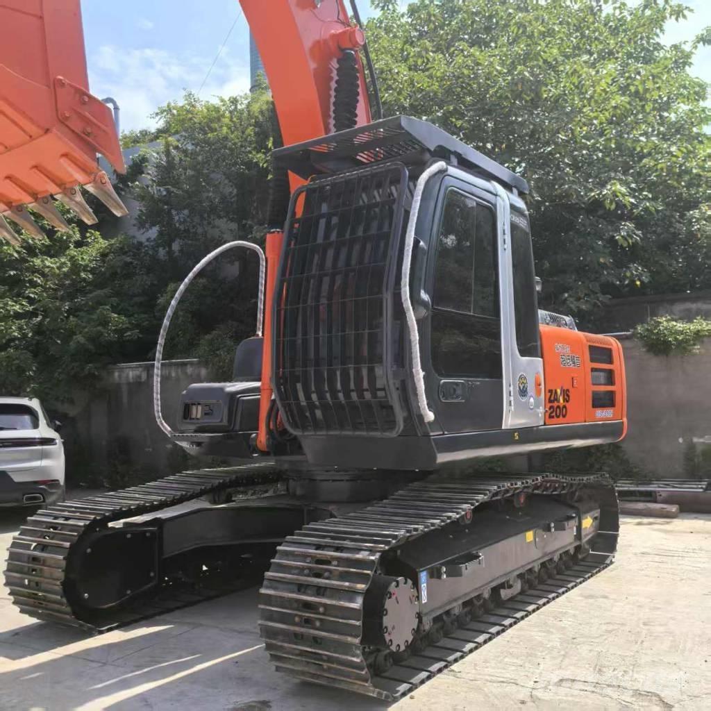 Hitachi ZX 200-3 G Vikšriniai ekskavatoriai