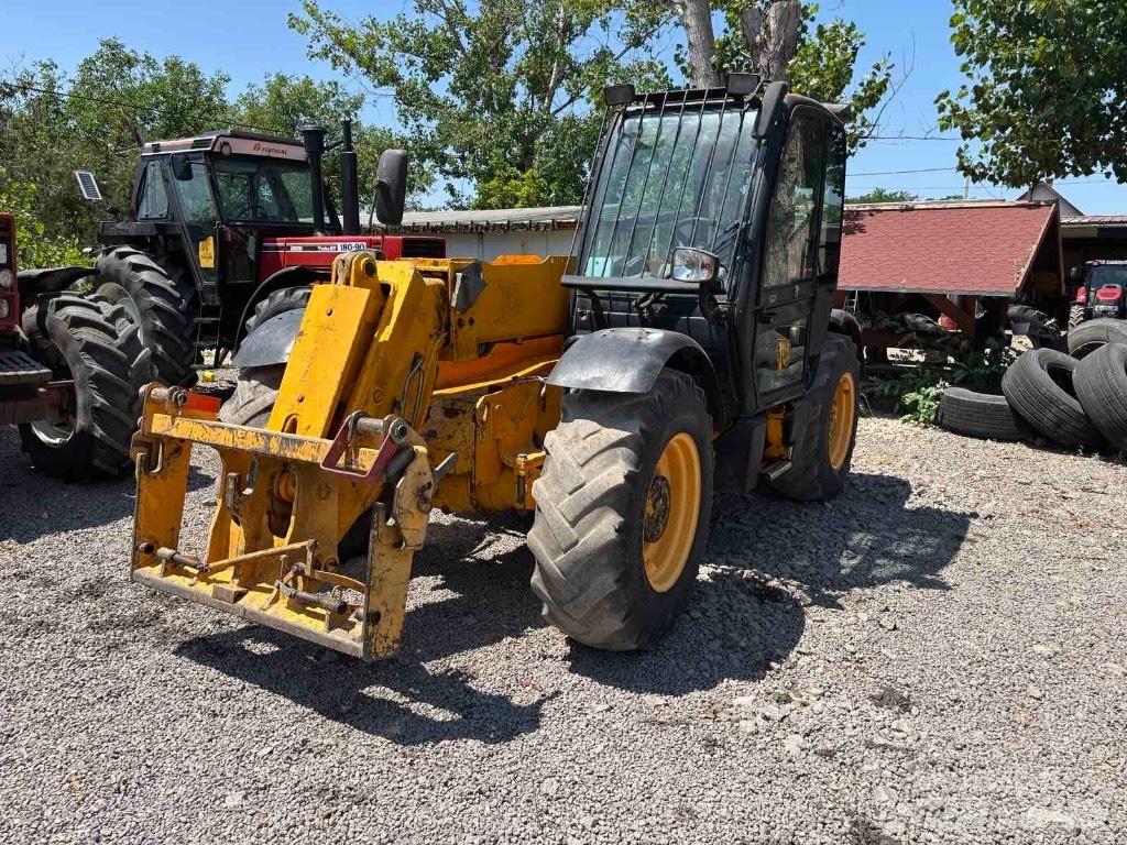 JCB 530-70 Teleskopiniai krautuvai