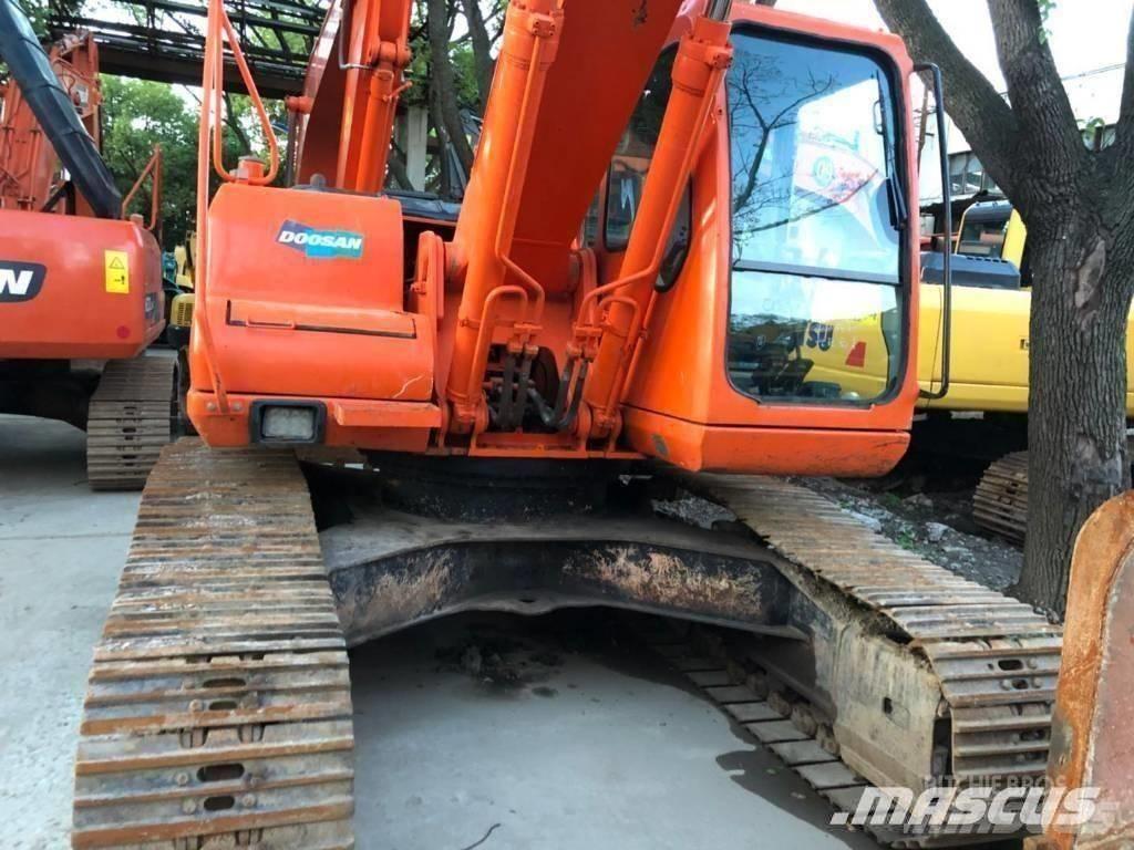 Doosan 220-7 Vikšriniai ekskavatoriai