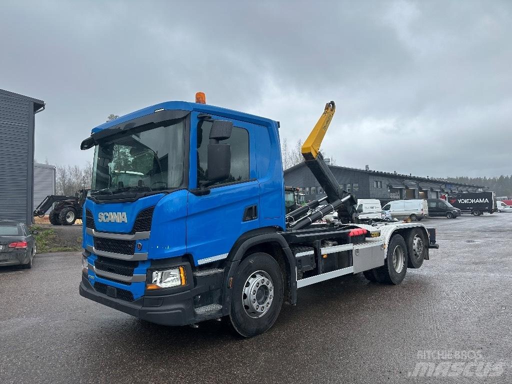 Scania P 360 Sunkvežimiai su keliamuoju kabliu