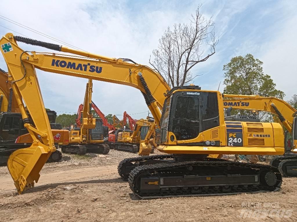 Komatsu PC 240 Vikšriniai ekskavatoriai
