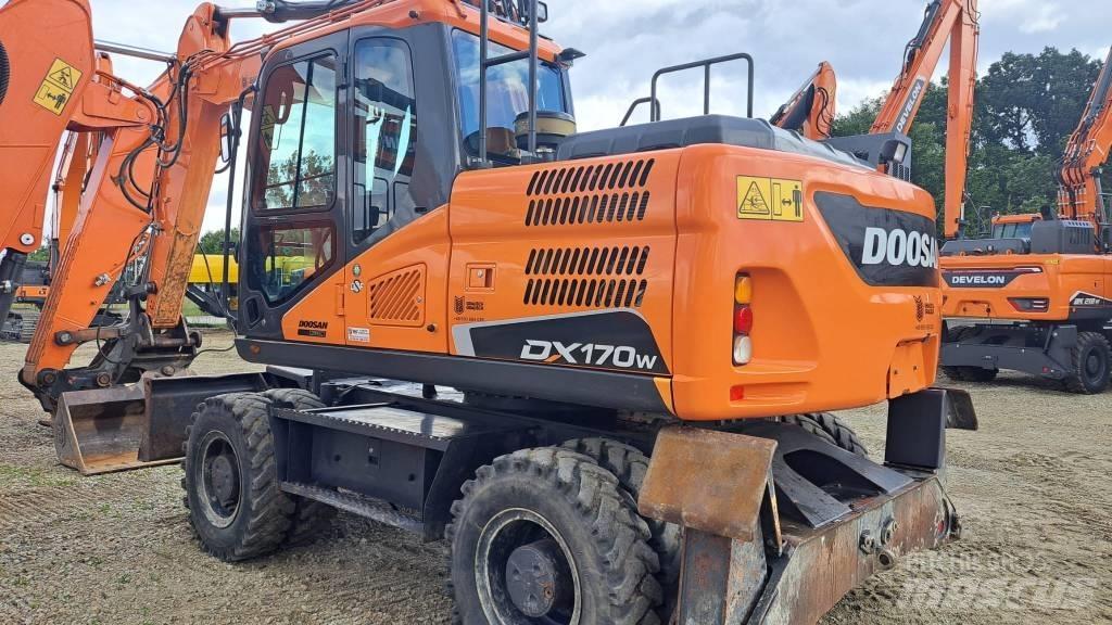 Doosan DX 170 W Ratiniai ekskavatoriai