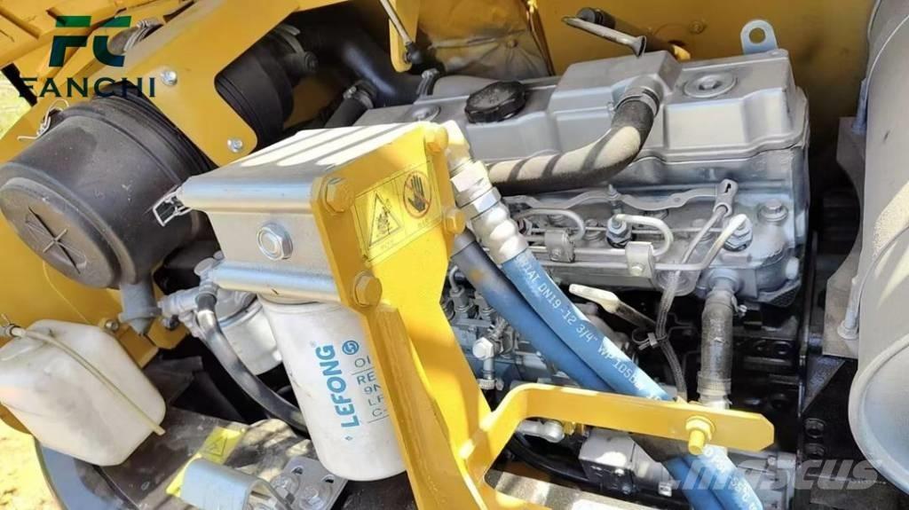 CAT 308 C Vidutinės galios ekskavatoriai 7-12 t