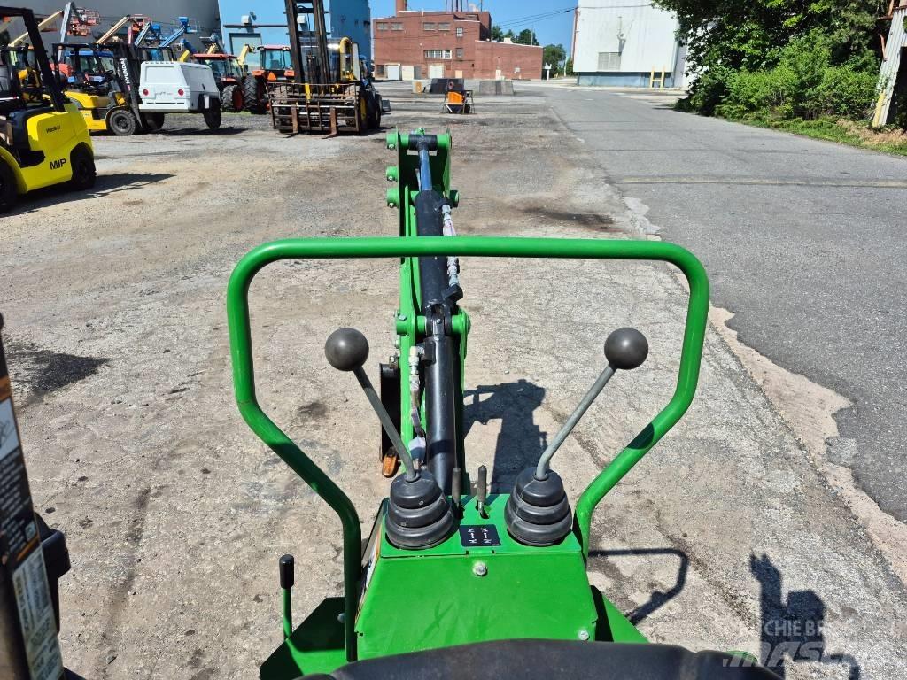 John Deere 1025 R Traktoriai
