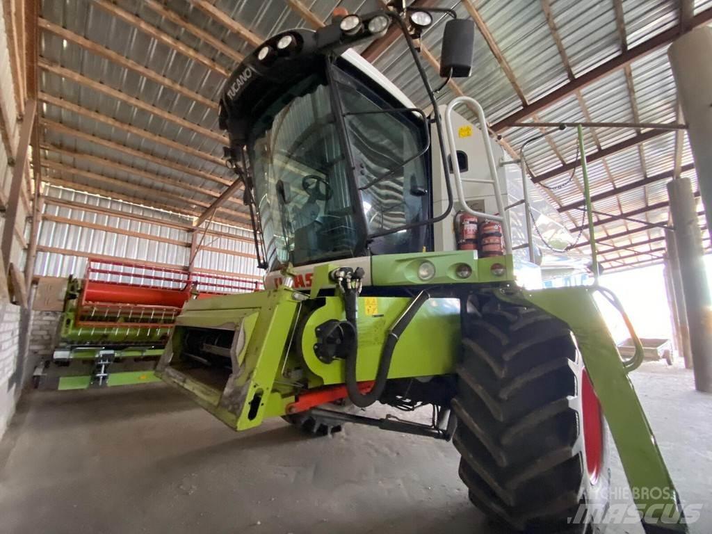 CLAAS Tucano 450 Derliaus nuėmimo kombainai