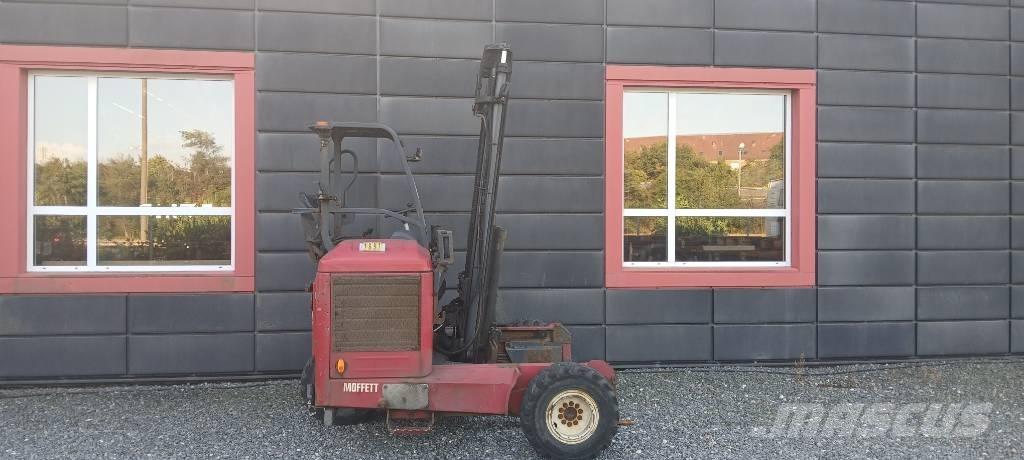 Moffett M5 25.3 NX Dyzeliniai krautuvai