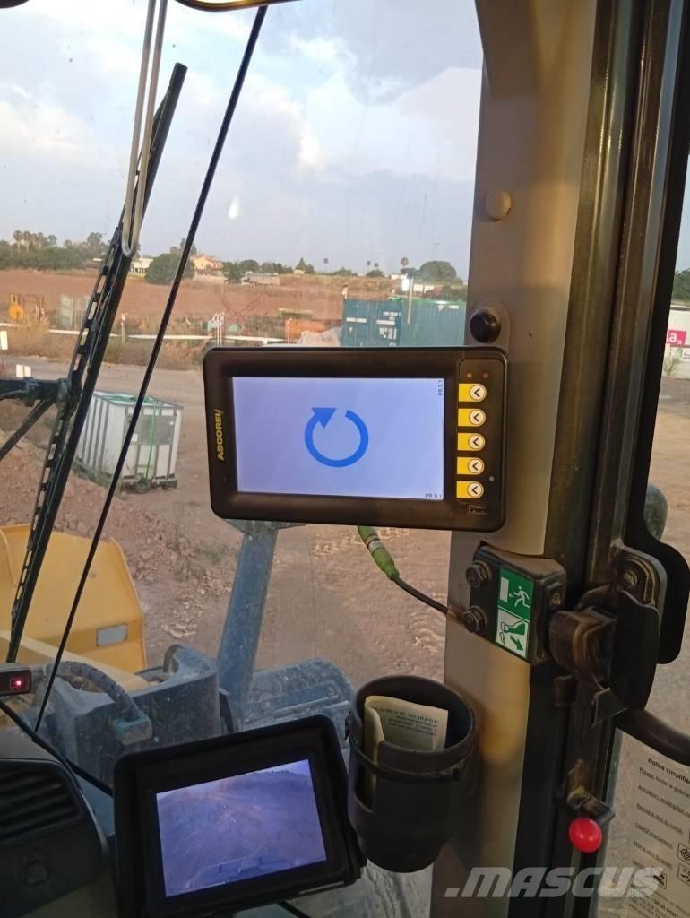 Komatsu WA 380-8 Naudoti ratiniai krautuvai