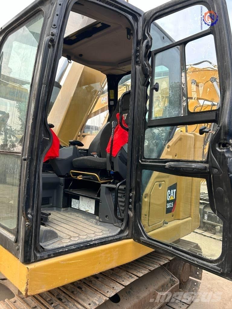 CAT 307.5 Vidutinės galios ekskavatoriai 7-12 t