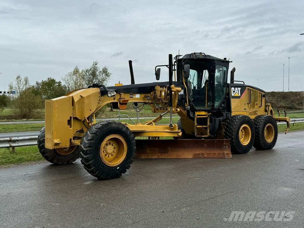 CAT 140M Greideriai