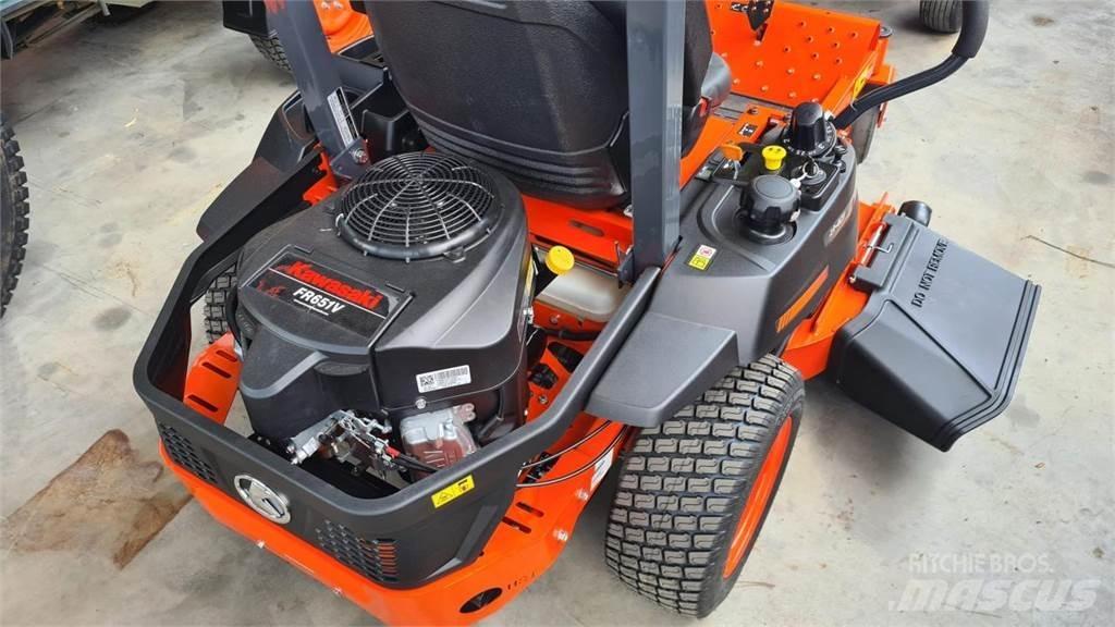 Kubota Z1-421 Golfo laukų šienapjovės