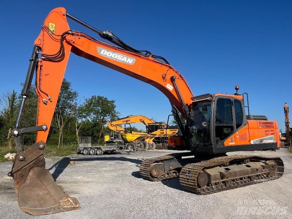 Doosan DX 225 LC-5 Vikšriniai ekskavatoriai