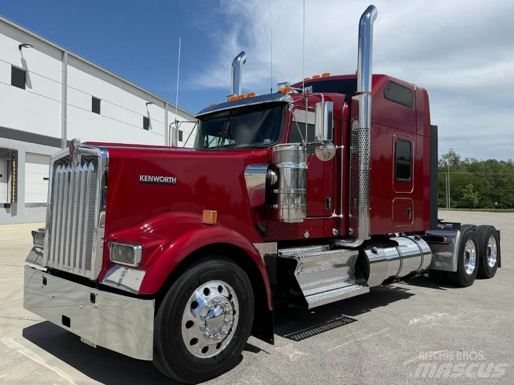 Kenworth W 900 L Naudoti vilkikai