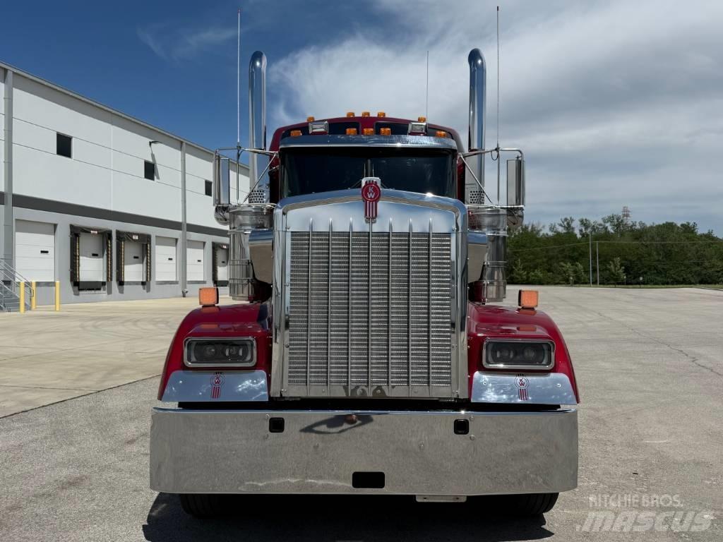 Kenworth W 900 L Naudoti vilkikai