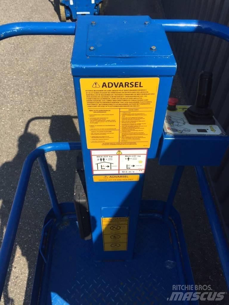 UpRight TM12 Vertikalūs stiebiniai keltuvai