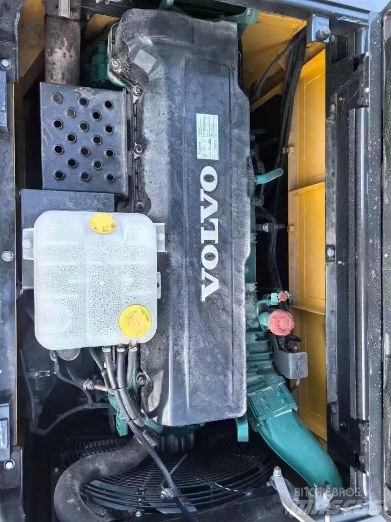 Volvo 480D Vikšriniai ekskavatoriai