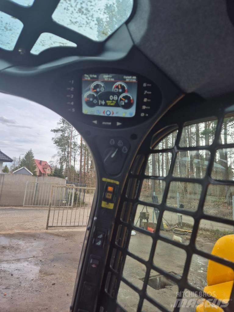 Bobcat T 590 Krautuvai su šoniniu pasukimu