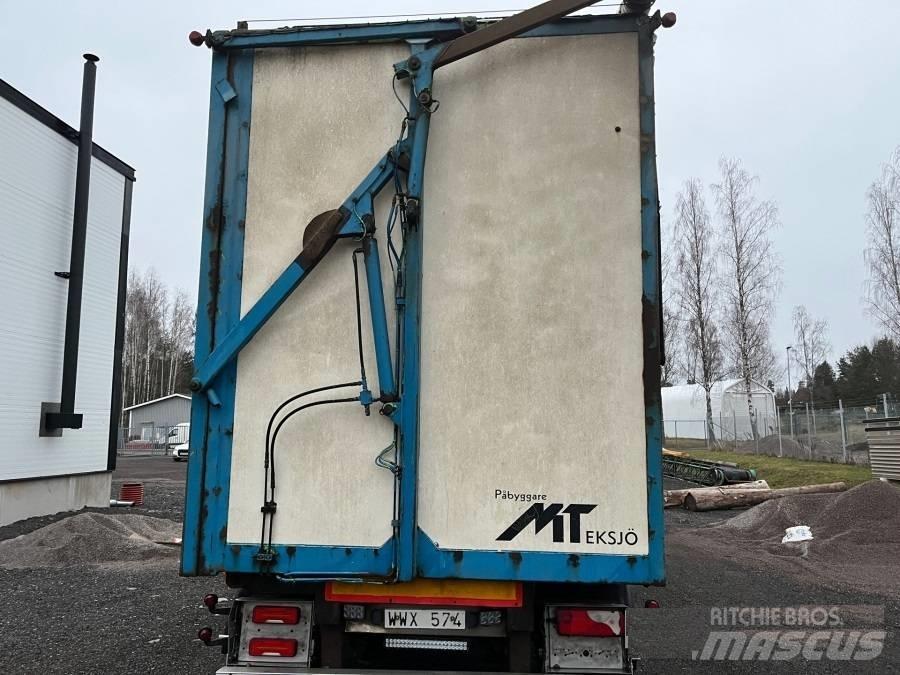 Parator ST18-10 Puspriekabės skiedroms vežti