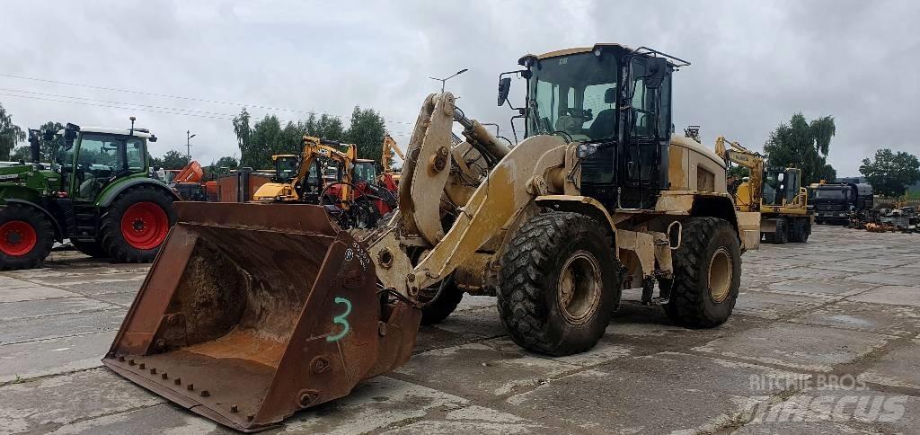 CAT 938M Naudoti ratiniai krautuvai