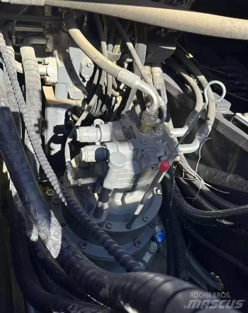 Hitachi 250 Vikšriniai ekskavatoriai