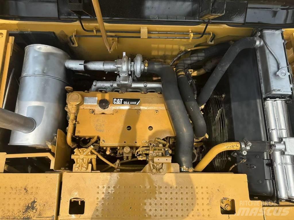 CAT 320 D Vikšriniai ekskavatoriai