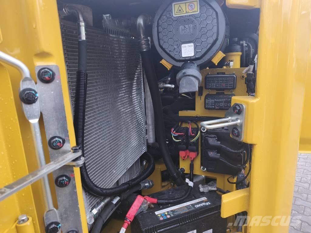 CAT 308 Vikšriniai ekskavatoriai
