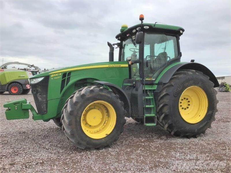 John Deere 8320 R Traktoriai
