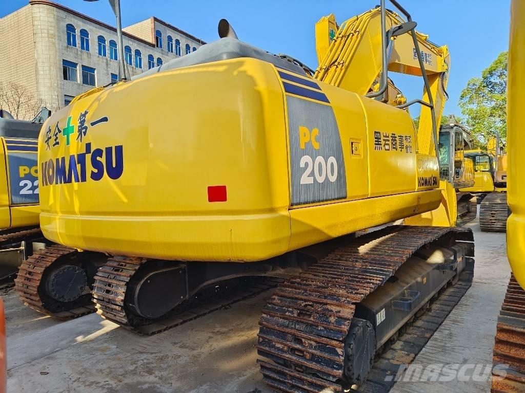 Komatsu PC 200-8 Vikšriniai ekskavatoriai