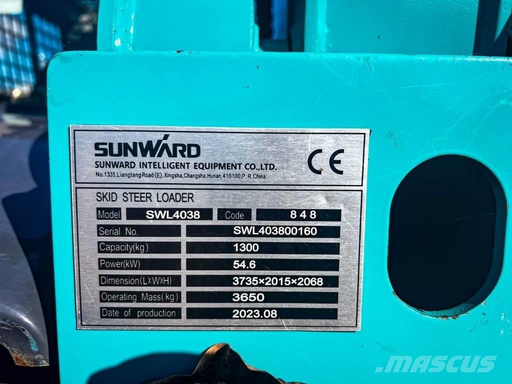 Sunward 4038 Krautuvai su šoniniu pasukimu