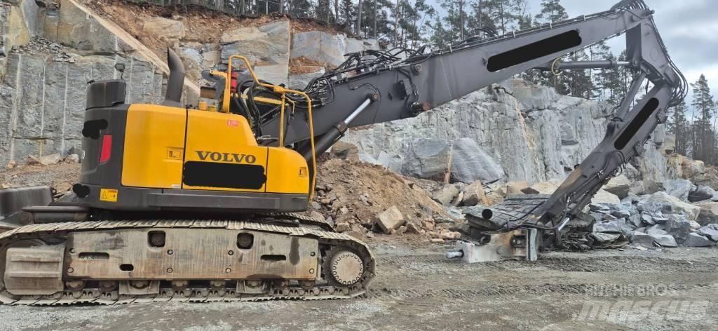 Volvo 305C Griovimo ekskavatoriai