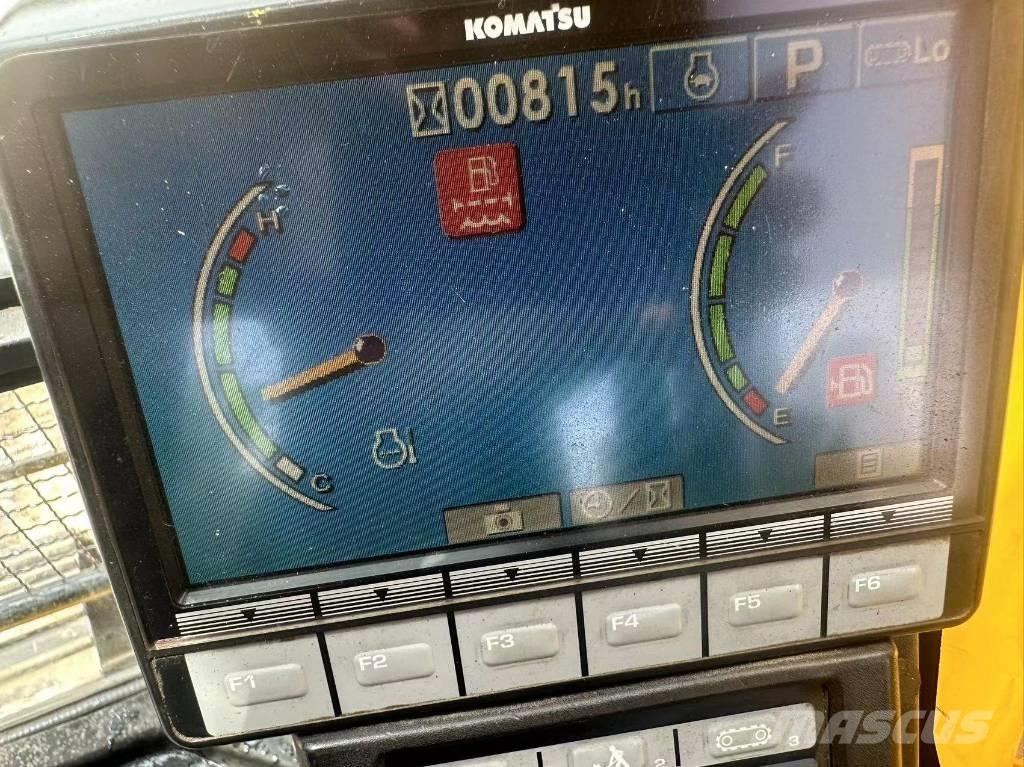 Komatsu PC220-8 Vikšriniai ekskavatoriai